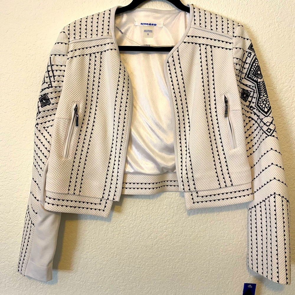 NyGard black and white open jacket. Brand new-never worn! Tags attached